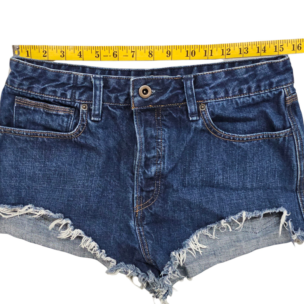 Free People Shorts Womens Size 30 Cut Off Jean Booty Shorts Denim Button Fly - Picture 10 of 12